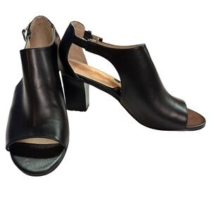 Adrienne Vittadini Leather Peep Toe Buckle Strap 3” Stacked Heel Black Size 6M